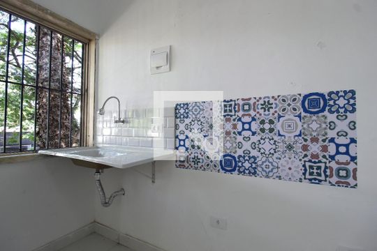 Cozinha de kitnet/studio para alugar com 1 quarto, 20m² em Jardim Novo Mundo, São Paulo