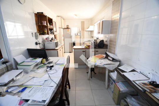 Cozinha de apartamento à venda com 3 quartos, 136m² em Vila Itapura, Campinas