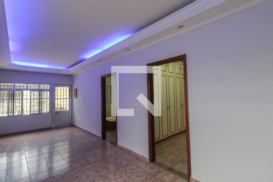 Sala 1 de casa à venda com 6 quartos, 290m² em Jardim Sapopemba, São Paulo