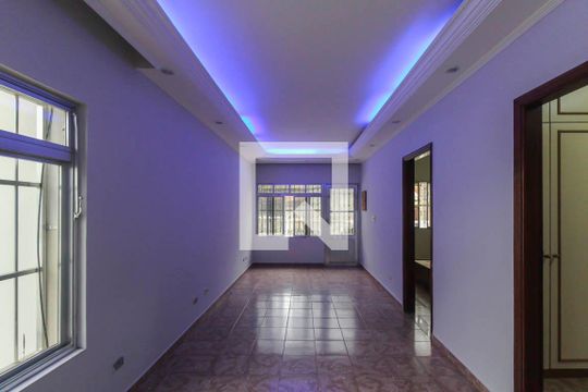Casa à venda com 6 quartos, 290m² em Jardim Sapopemba, São Paulo
