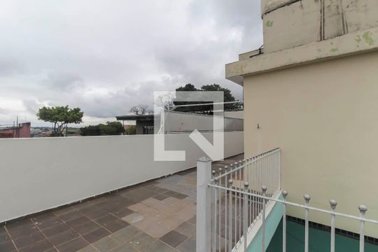 Quintal 1 de casa à venda com 6 quartos, 290m² em Jardim Sapopemba, São Paulo