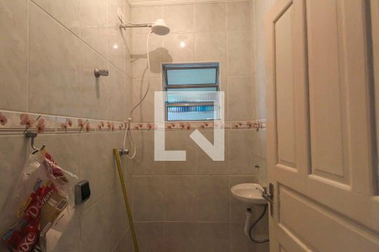 Banheiro 3 de casa à venda com 6 quartos, 290m² em Jardim Sapopemba, São Paulo