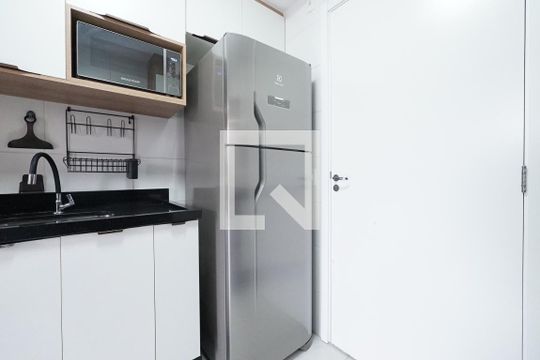 Cozinha de apartamento à venda com 1 quarto, 30m² em Jardim da Gloria, São Paulo