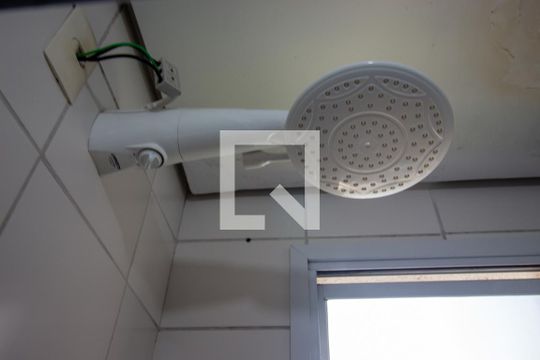 Banheiro Social de apartamento para alugar com 3 quartos, 66m² em Parque Santa Laura, Ferraz de Vasconcelos