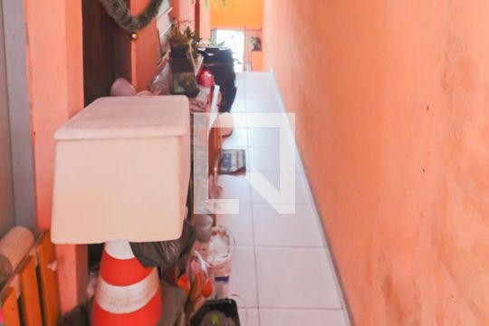 Quintal de casa para alugar com 2 quartos, 63m² em Vila Tiradentes, São Paulo