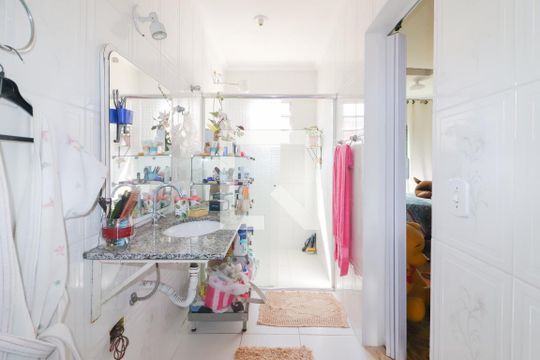 Banheiro Quarto 2 Suite  de casa para alugar com 2 quartos, 63m² em Vila Tiradentes, São Paulo
