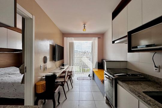 Cozinha de apartamento à venda com 1 quarto, 32m² em Vila das Belezas, São Paulo