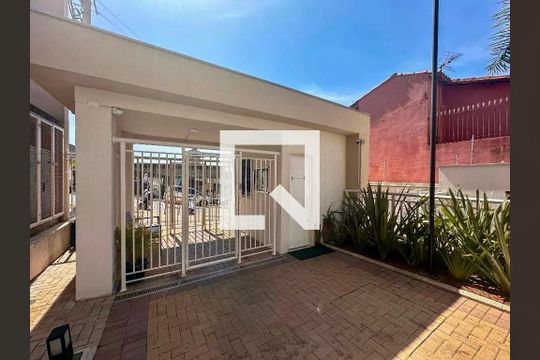 Entrada de apartamento à venda com 1 quarto, 32m² em Vila das Belezas, São Paulo