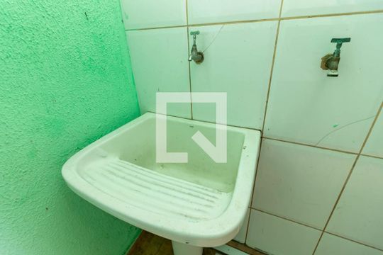 Área de Serviço de casa para alugar com 1 quarto, 24m² em Vila Espanhola, São Paulo
