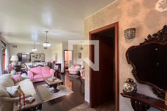 Sala de casa à venda com 4 quartos, 485m² em Alto de Pinheiros, São Paulo