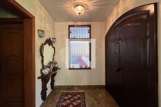 Sala de casa à venda com 4 quartos, 485m² em Alto de Pinheiros, São Paulo