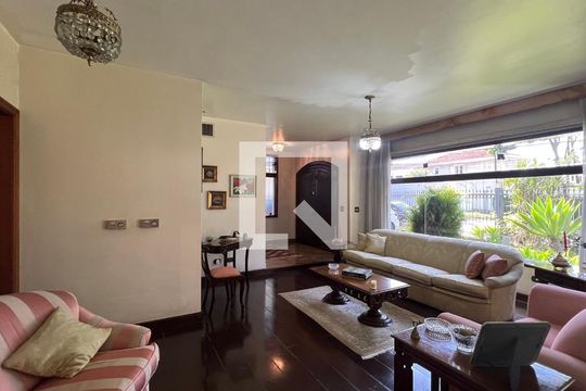 Sala de casa à venda com 4 quartos, 485m² em Alto de Pinheiros, São Paulo