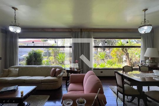Sala de casa à venda com 4 quartos, 485m² em Alto de Pinheiros, São Paulo