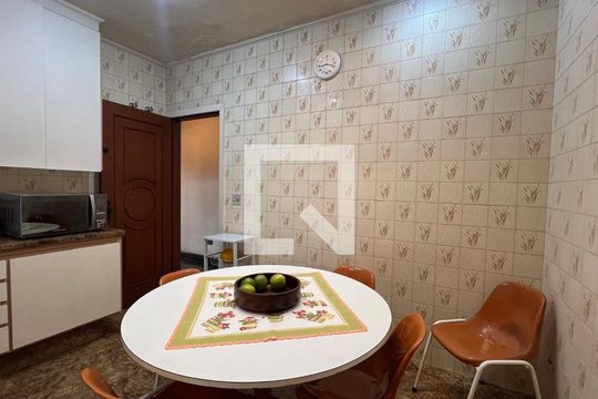 Copa de casa para alugar com 4 quartos, 485m² em Alto de Pinheiros, São Paulo