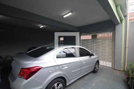 Garagem de casa à venda com 3 quartos, 186m² em Parque Peruche, São Paulo