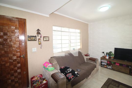 Sala de casa à venda com 3 quartos, 186m² em Parque Peruche, São Paulo