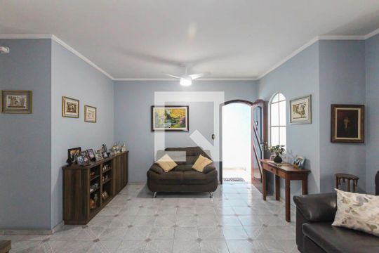 Sala de casa à venda com 4 quartos, 206m² em Vila Cleonice, São Paulo