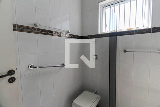 Lavabo de casa à venda com 4 quartos, 206m² em Vila Cleonice, São Paulo