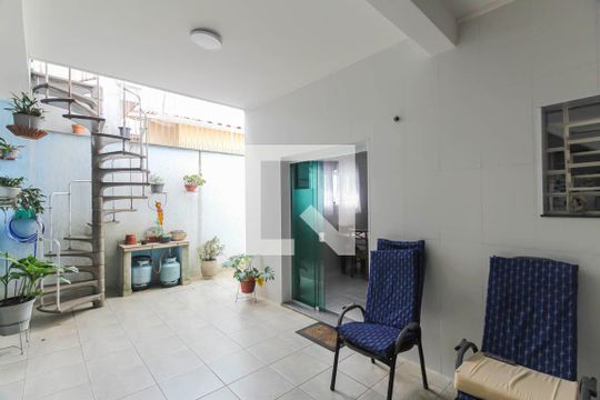 Churrasqueira de casa à venda com 4 quartos, 206m² em Vila Cleonice, São Paulo