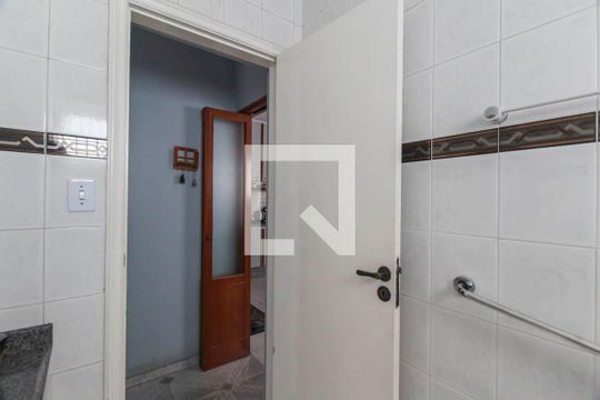 Lavabo de casa à venda com 4 quartos, 206m² em Vila Cleonice, São Paulo