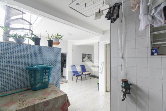 Área de Serviço de casa à venda com 4 quartos, 206m² em Vila Cleonice, São Paulo