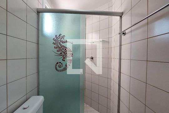 Banheiro de apartamento à venda com 2 quartos, 48m² em Vila Constanca, São Paulo