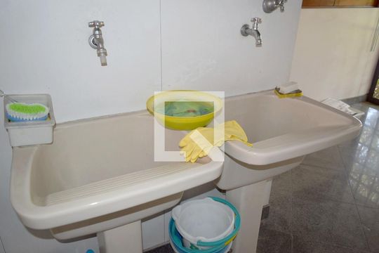 Área de Serviço de casa à venda com 4 quartos, 535m² em Vila Ida, São Paulo