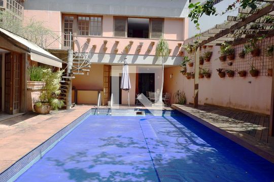 Piscina de casa à venda com 4 quartos, 535m² em Vila Ida, São Paulo