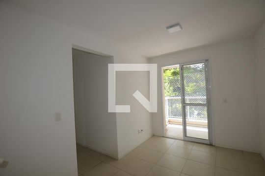 Sala de apartamento para alugar com 4 quartos, 140m² em Campo Grande, Rio de Janeiro