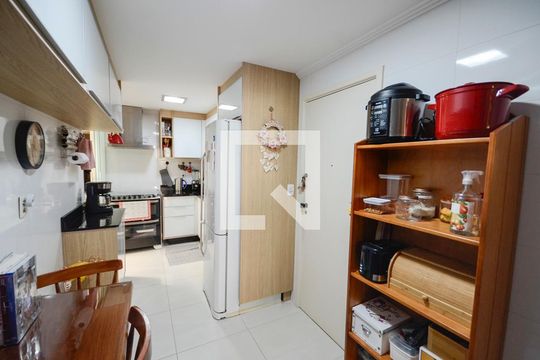 Cozinha de apartamento à venda com 4 quartos, 154m² em Tijuca, Rio de Janeiro