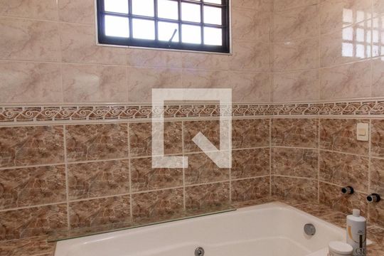 Banheiro/Suíte 3 de casa à venda com 5 quartos, 328m² em Parque Alto Taquaral, Campinas