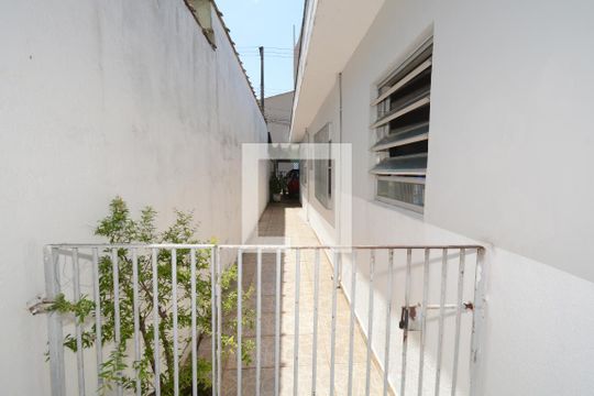 Quintal de casa para alugar com 4 quartos, 170m² em Recanto dos Sonhos, São Paulo