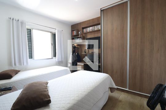 Quarto 2 de casa à venda com 2 quartos, 136m² em Parque Novo Oratório, Santo André