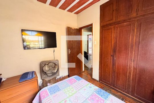 Quarto 2 de casa à venda com 4 quartos, 97m² em Centro, Contagem