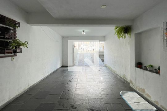 Garagem de casa à venda com 3 quartos, 250m² em Nova Petrópolis, São Bernardo do Campo