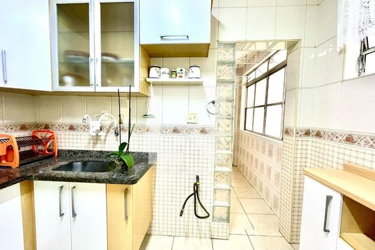 Cozinha de apartamento para alugar com 2 quartos, 90m² em Perdizes, São Paulo