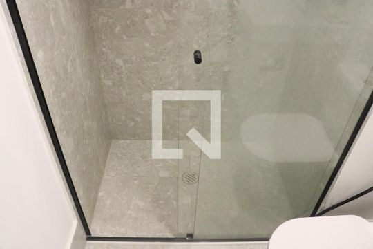 Banheiro de apartamento à venda com 2 quartos, 69m² em Vila Leopoldina, São Paulo