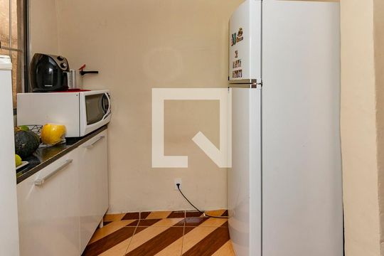 Sala/Cozinha de casa à venda com 2 quartos, 178m² em Salgado Filho, Belo Horizonte