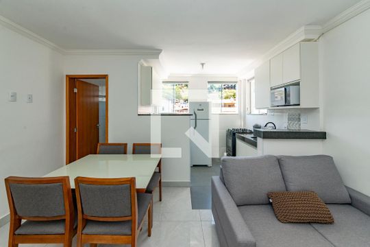 Sala de apartamento para alugar com 2 quartos, 48m² em Alto Caiçaras, Belo Horizonte