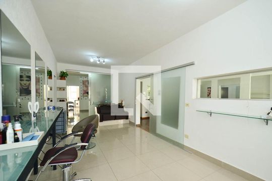 Sala de jantar /casa1 de casa à venda com 4 quartos, 300m² em Pompéia, Belo Horizonte