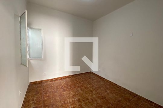 Quarto  de casa à venda com 1 quarto, 50m² em Piedade, Rio de Janeiro