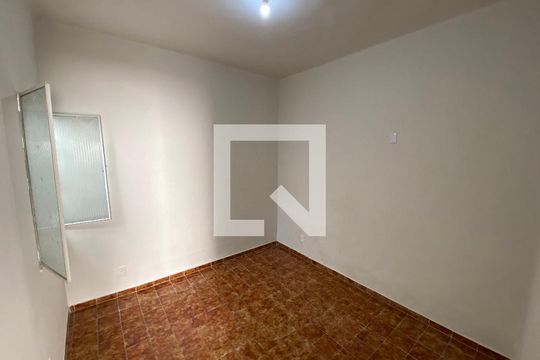 Quarto  de casa à venda com 1 quarto, 50m² em Piedade, Rio de Janeiro
