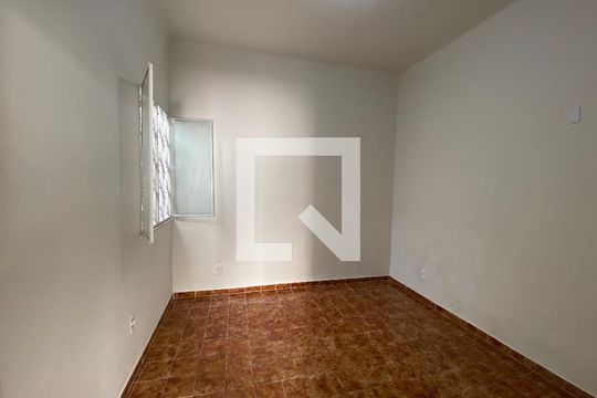 Quarto  de casa à venda com 1 quarto, 50m² em Piedade, Rio de Janeiro