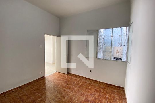 Quarto  de casa à venda com 1 quarto, 50m² em Piedade, Rio de Janeiro