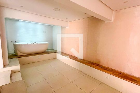 Área privativa de casa à venda com 3 quartos, 198m² em Novo Glória, Belo Horizonte