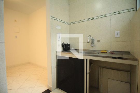 Cozinha e Área de Serviço de apartamento para alugar com 1 quarto, 38m² em Politeama, Salvador