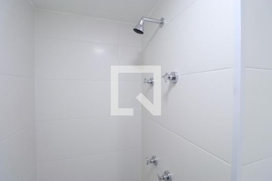Banheiro de kitnet/studio para alugar com 1 quarto, 24m² em Pompeia, São Paulo
