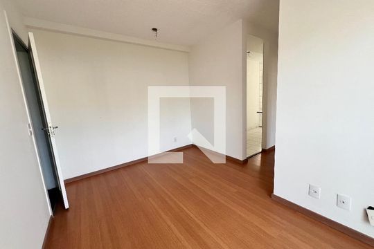 Sala de apartamento para alugar com 2 quartos, 45m² em Jacarepaguá, Rio de Janeiro