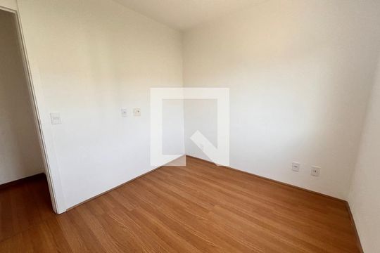 Quarto 01 de apartamento para alugar com 2 quartos, 45m² em Jacarepaguá, Rio de Janeiro
