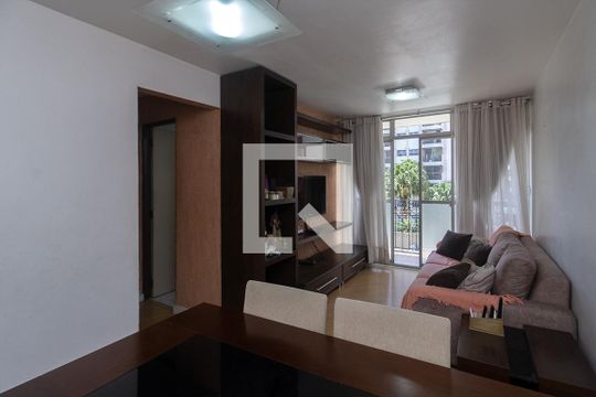 Apartamento à venda com 2 quartos, 60m² em Parque Bristol, São Paulo
